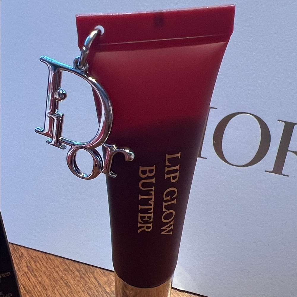 Dior Lip Glow Butter - 104 Black Cherry NIB - Picture 5 of 5